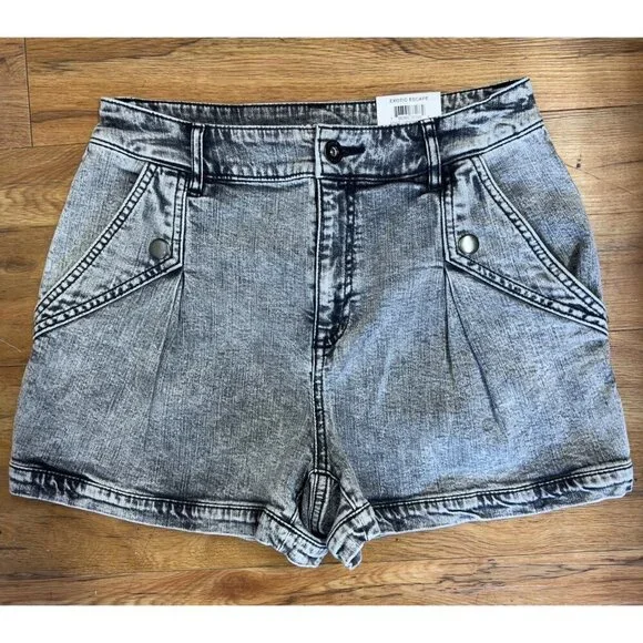 INC Exotic Escape Black Acid Wash Women's Denim Shorts Size 2/26
